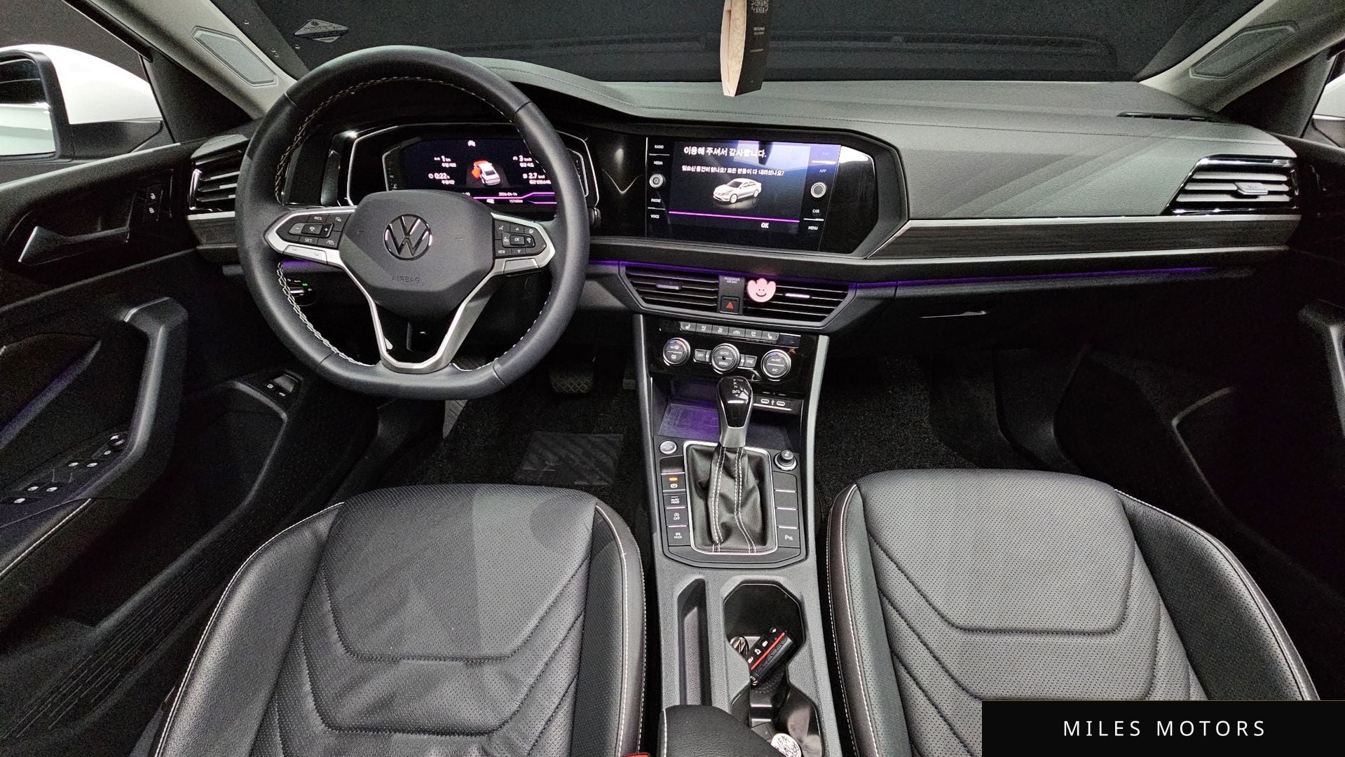Volkswagen 제타 2023 — миниатюра 10