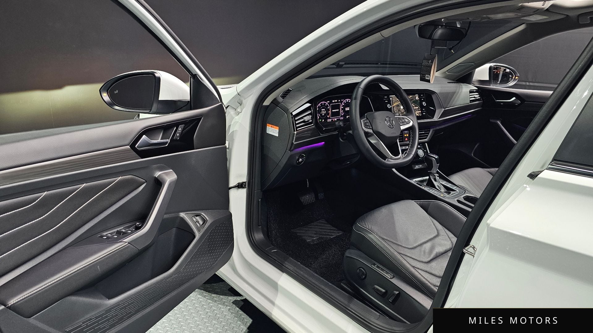 Volkswagen 제타 2023 — миниатюра 13
