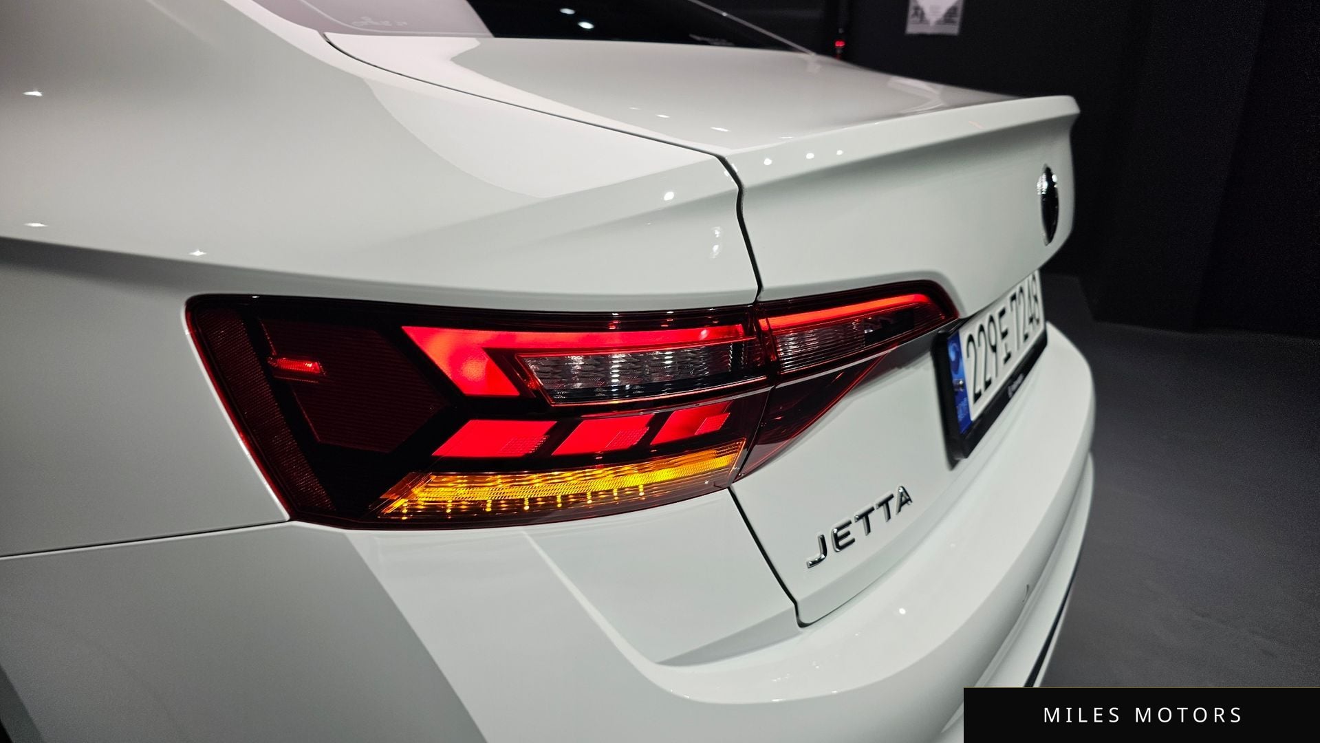 Volkswagen 제타 2023 — миниатюра 9
