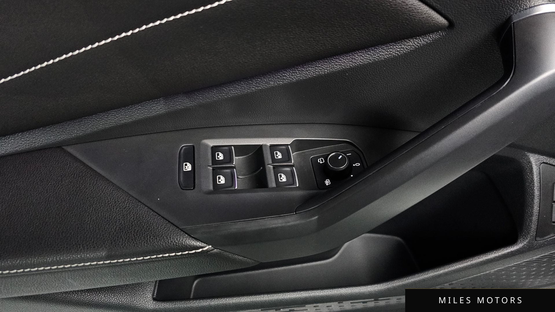 Volkswagen 제타 2023 — миниатюра 28