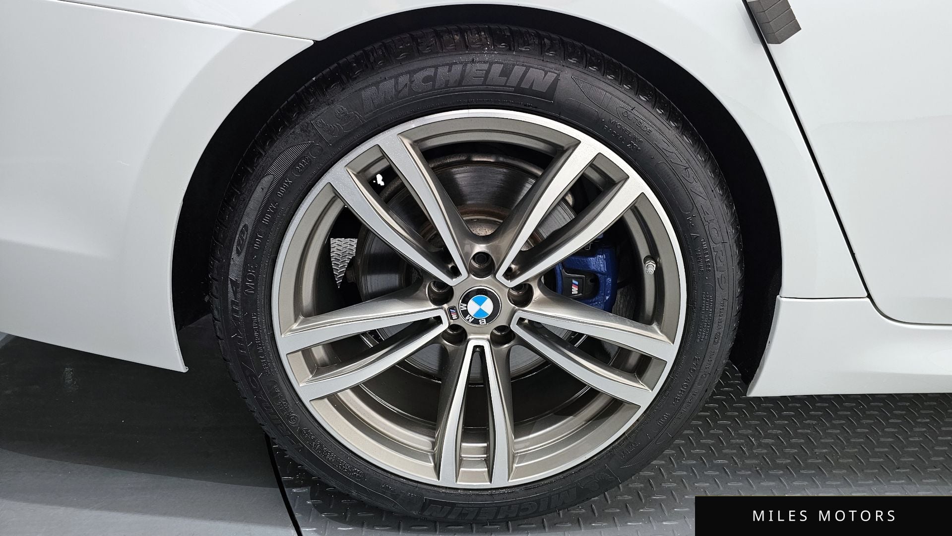BMW 5 Series (G30) 2019 — миниатюра 5