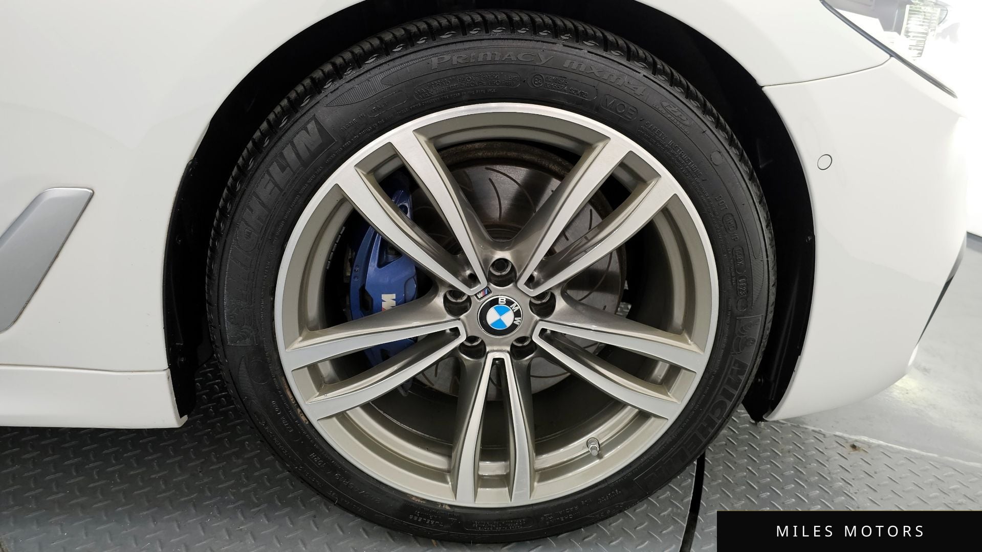 BMW 5 Series (G30) 2019 — миниатюра 7