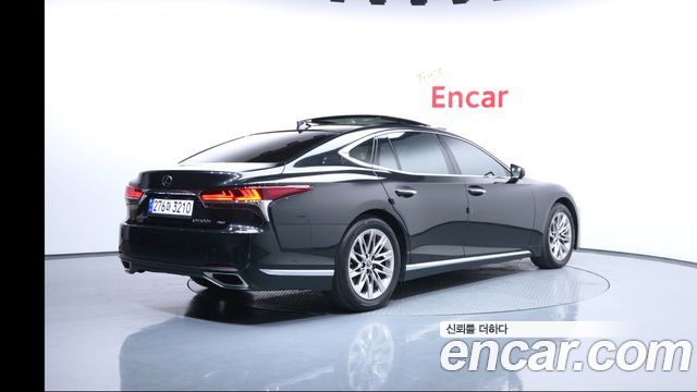 Лексус LS500 2018 — миниатюра 2