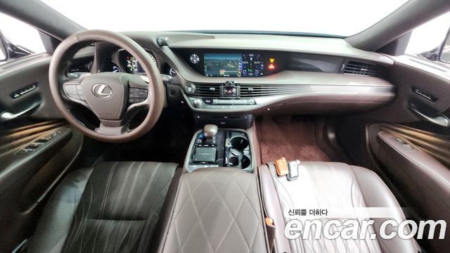 Лексус LS500 2018 — миниатюра 10