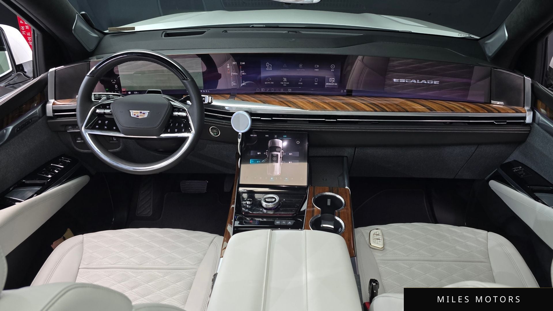 Cadillac Escalade 2025 — миниатюра 10