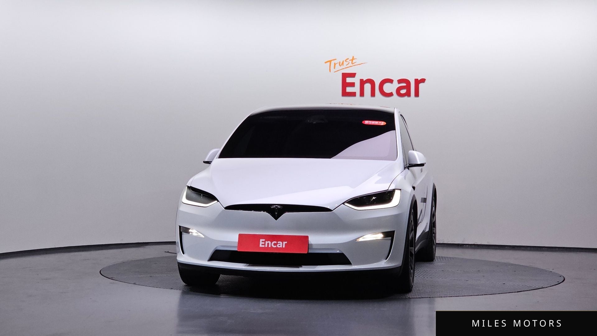 Tesla Model X 2024 — миниатюра 2