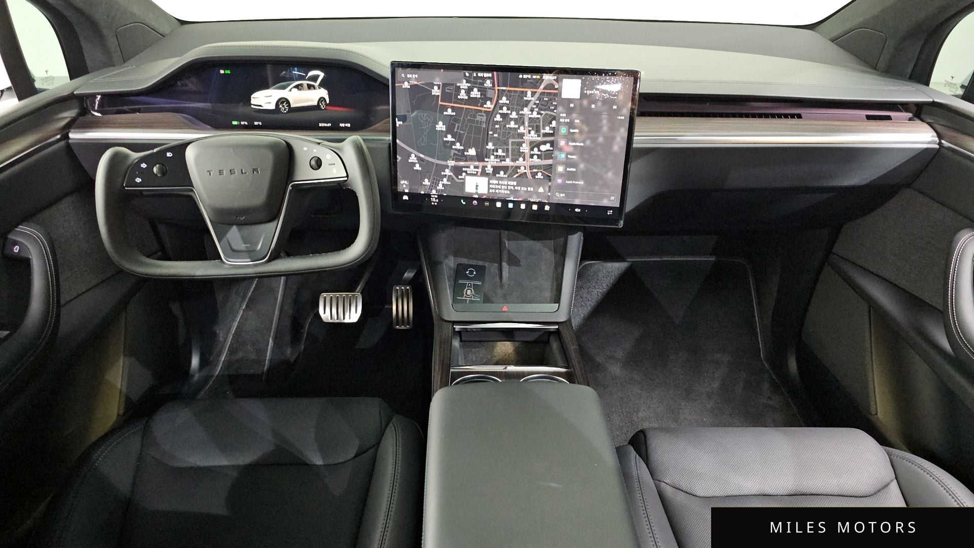 Tesla Model X 2024 — миниатюра 9