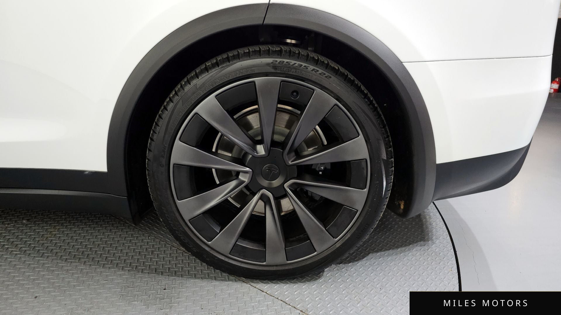 Tesla Model X 2024 — миниатюра 6