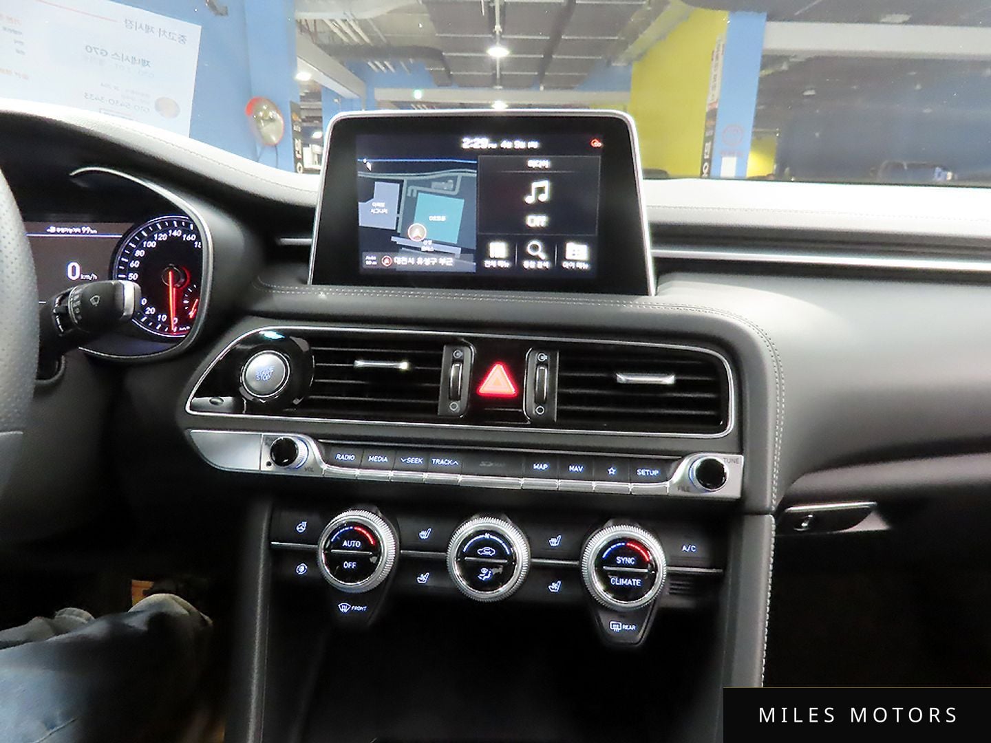 Genesis G70 2019 — миниатюра 12