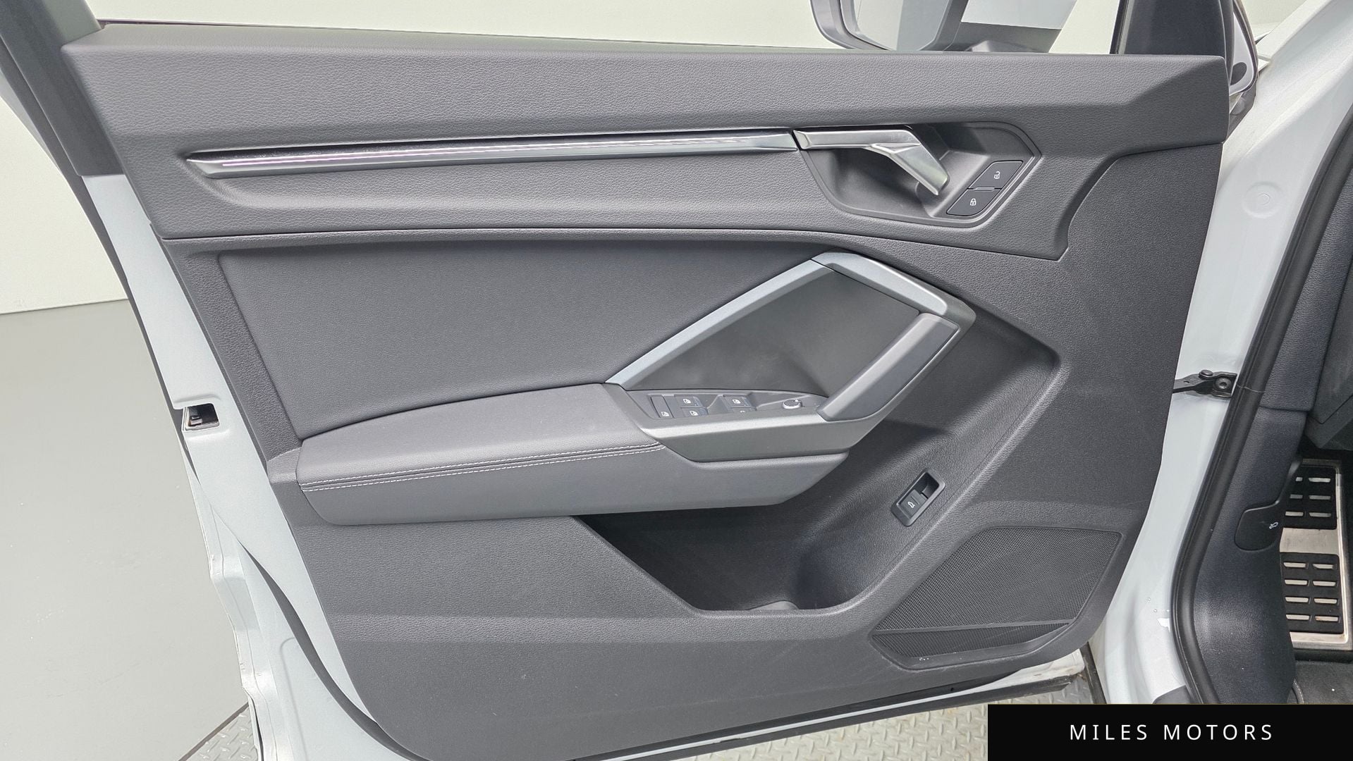 Audi Q3 (F3) 2022 — миниатюра 14