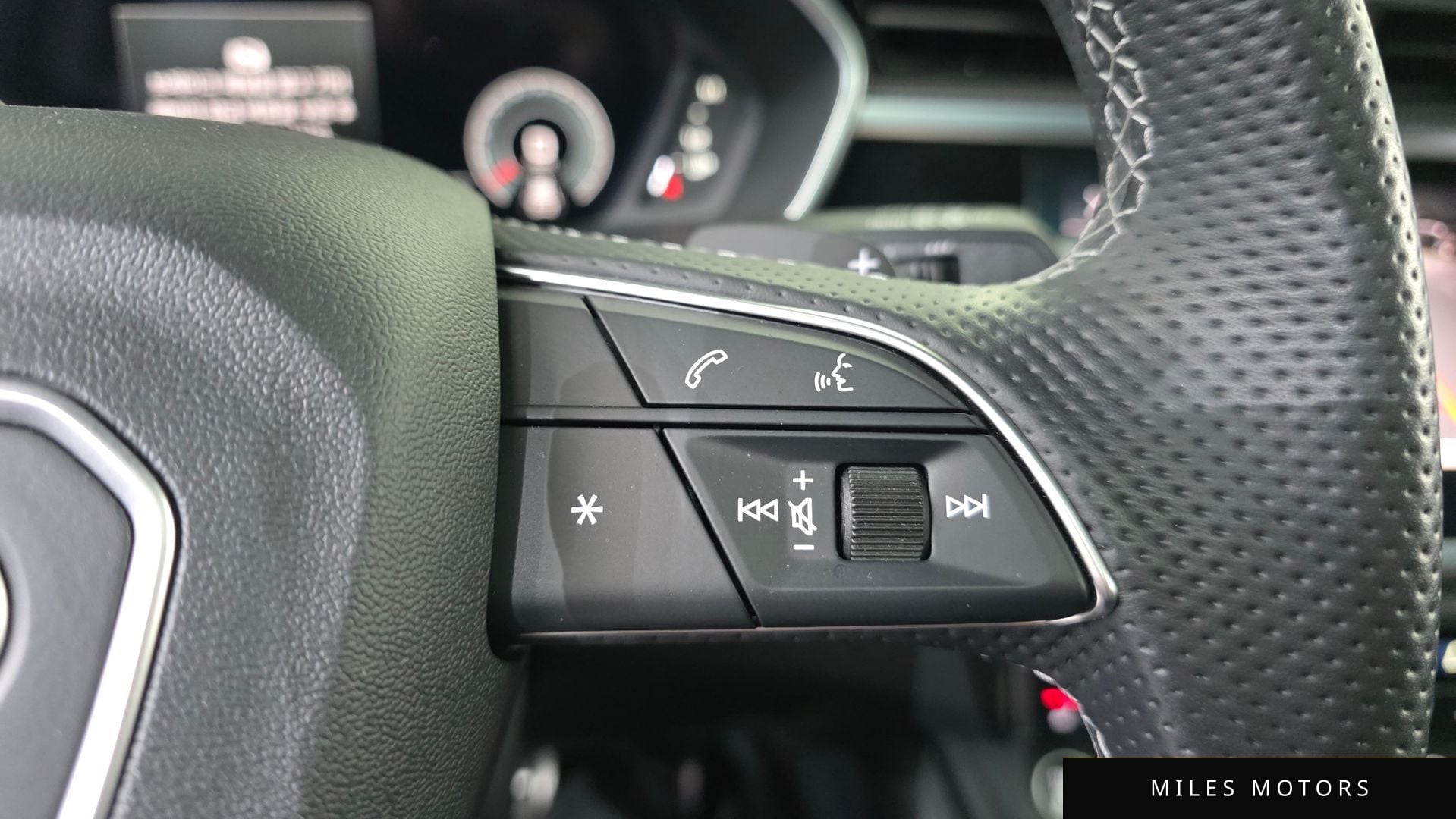 Audi Q3 (F3) 2022 — миниатюра 16