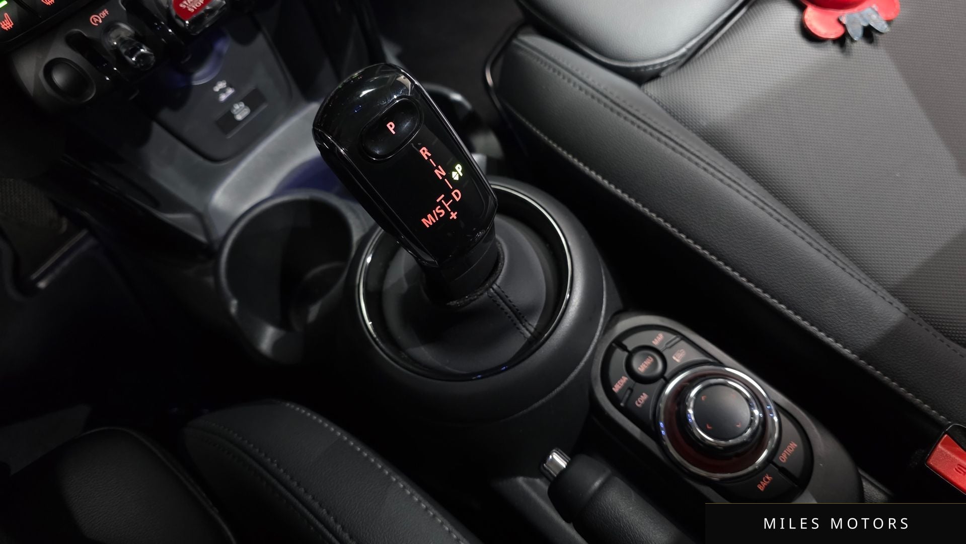 MINI Cooper 2023 — миниатюра 11
