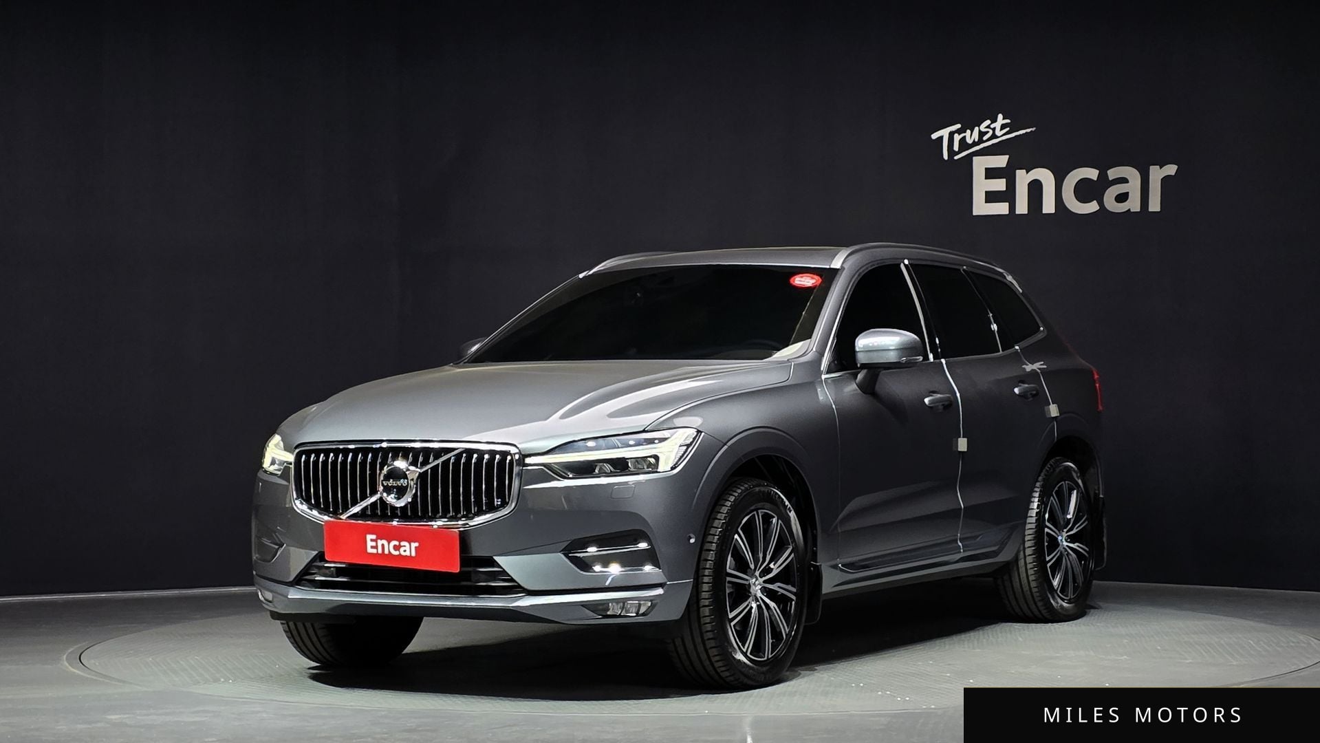 Volvo XC60 2021 — фото 1 из 12