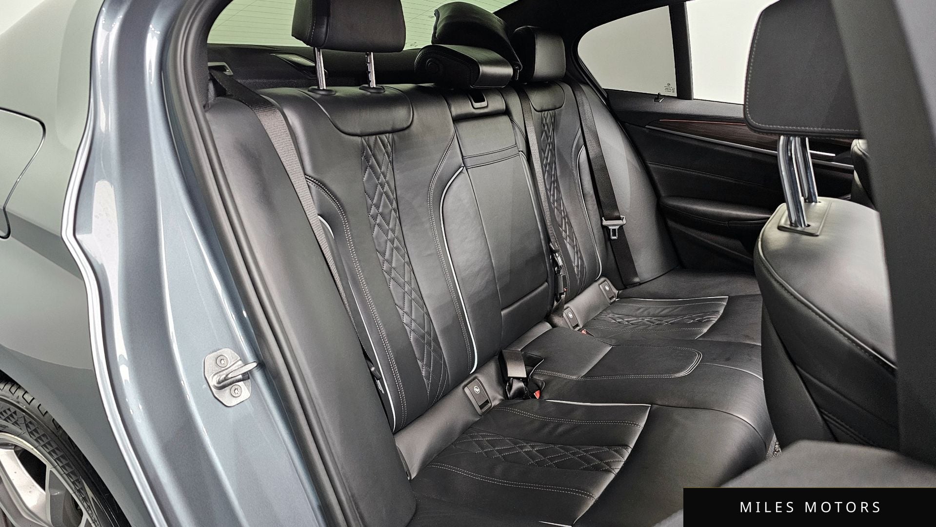 BMW 5 Series (G30) 2017 — миниатюра 12