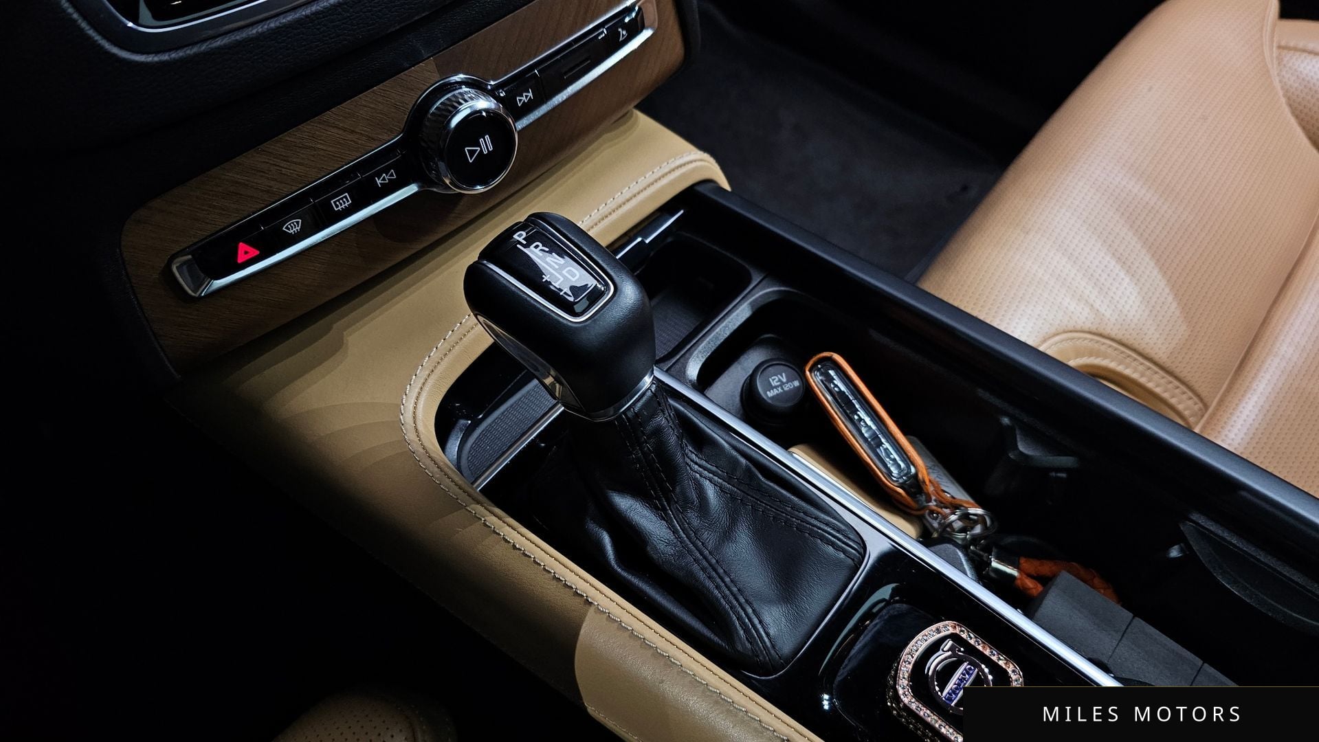 Volvo XC90 2020 — миниатюра 12