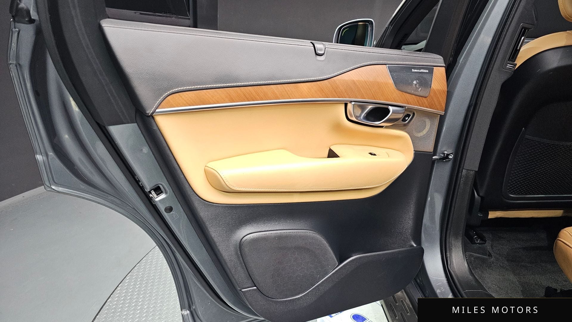 Volvo XC90 2020 — миниатюра 15
