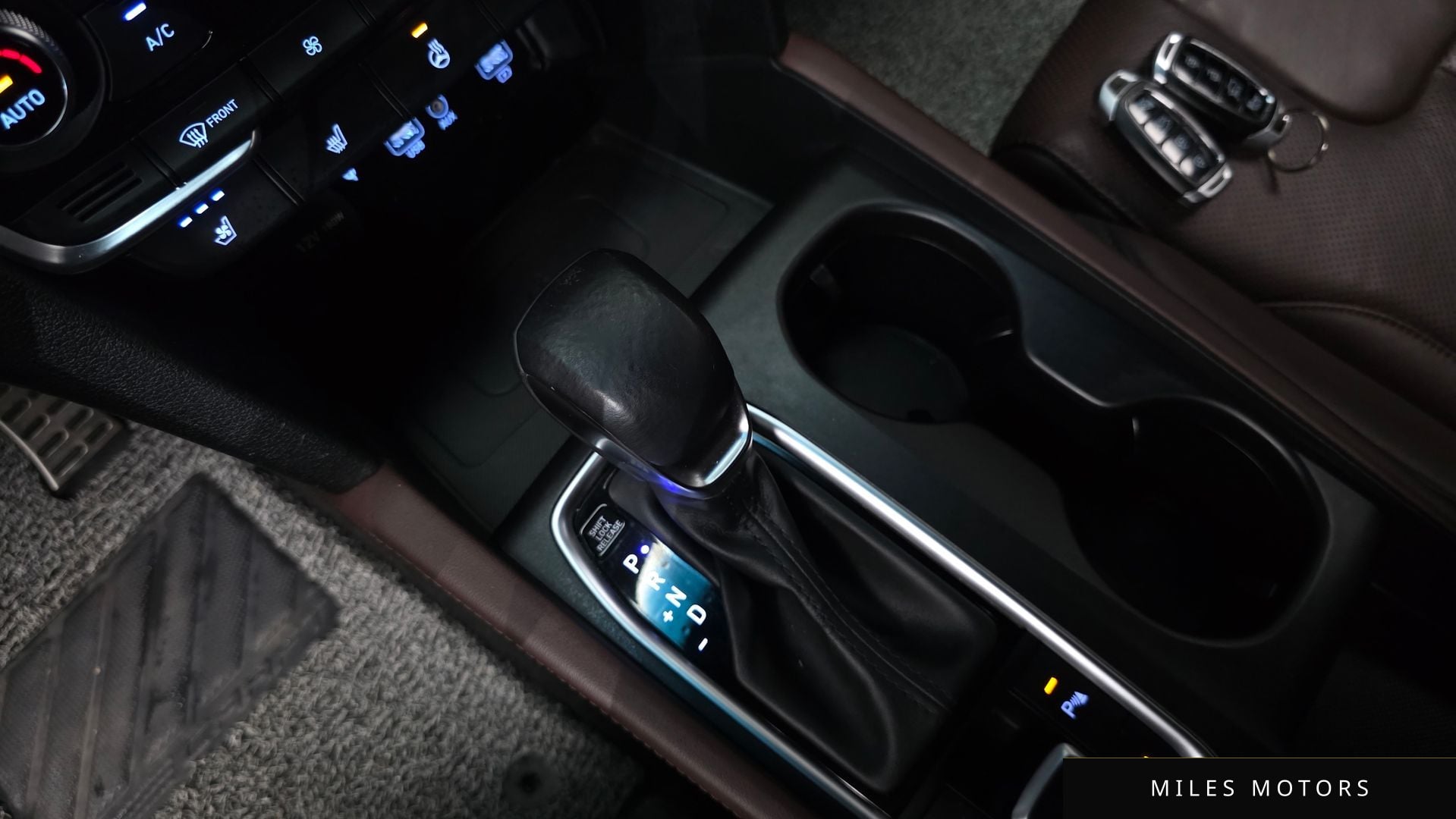 Hyundai Santafe 2019 — миниатюра 11