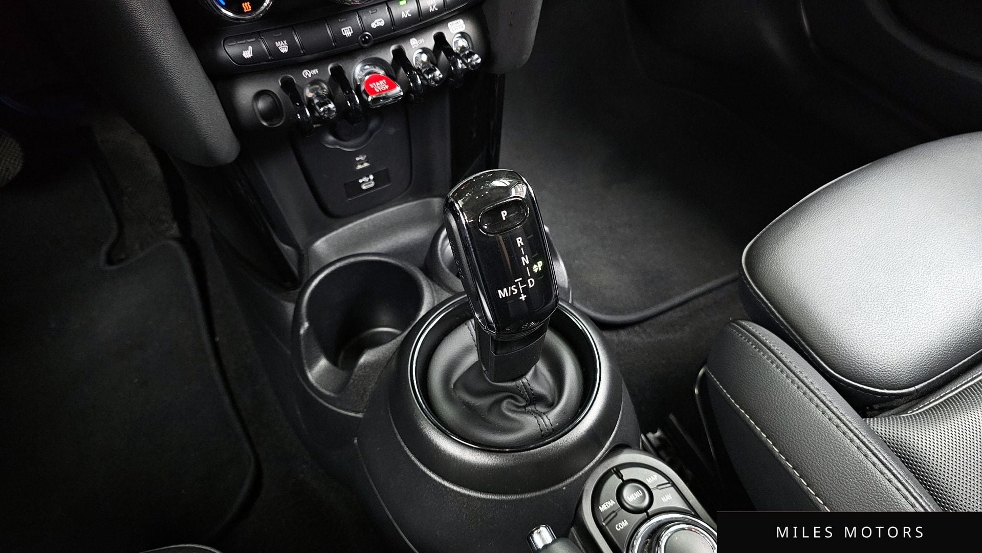 MINI 쿠퍼 2022 — миниатюра 9