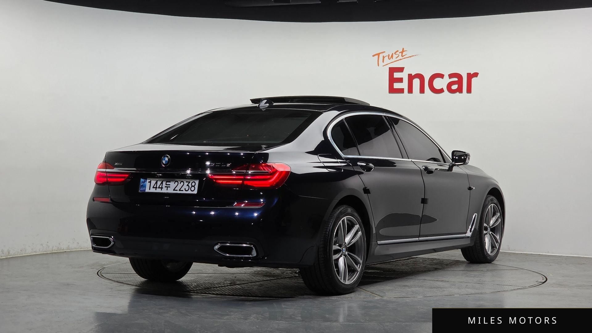 BMW 7 Series (G11) 2018 — миниатюра 2