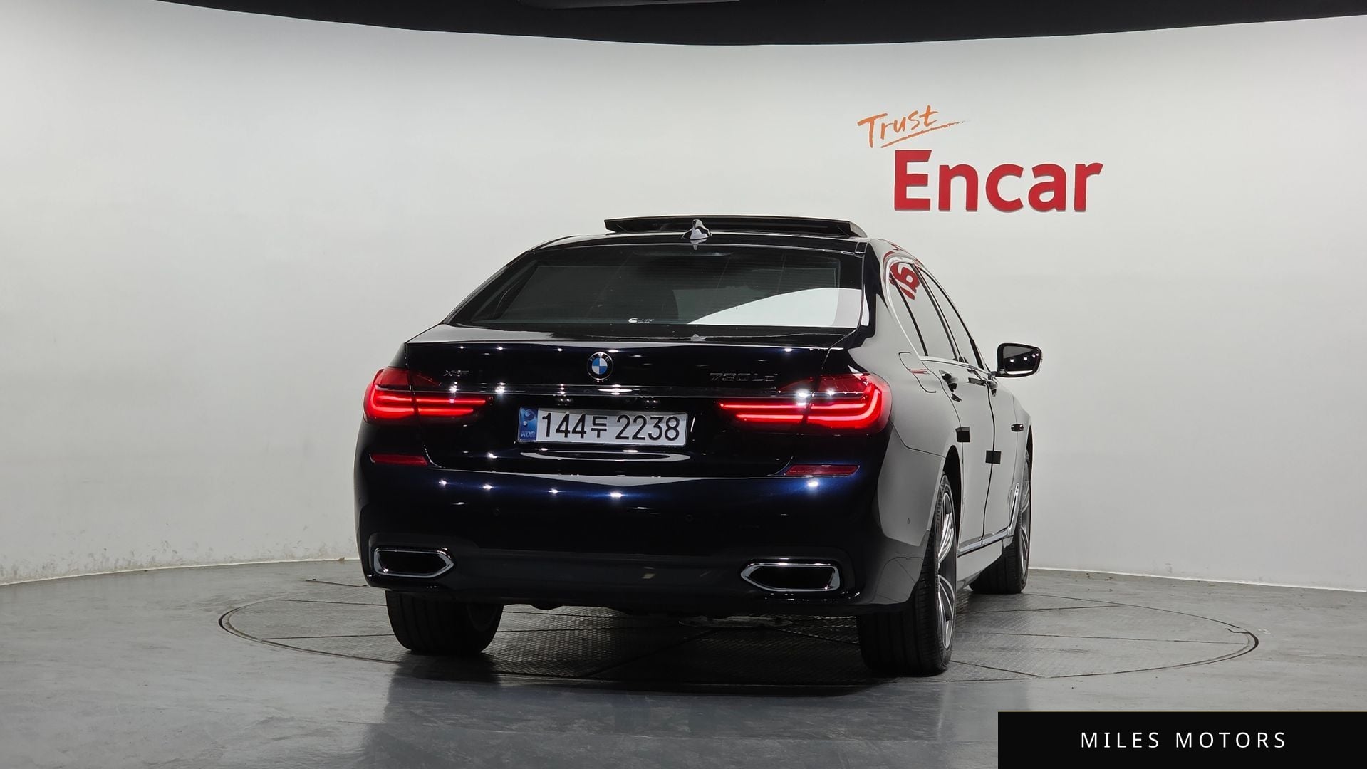 BMW 7 Series (G11) 2018 — миниатюра 4