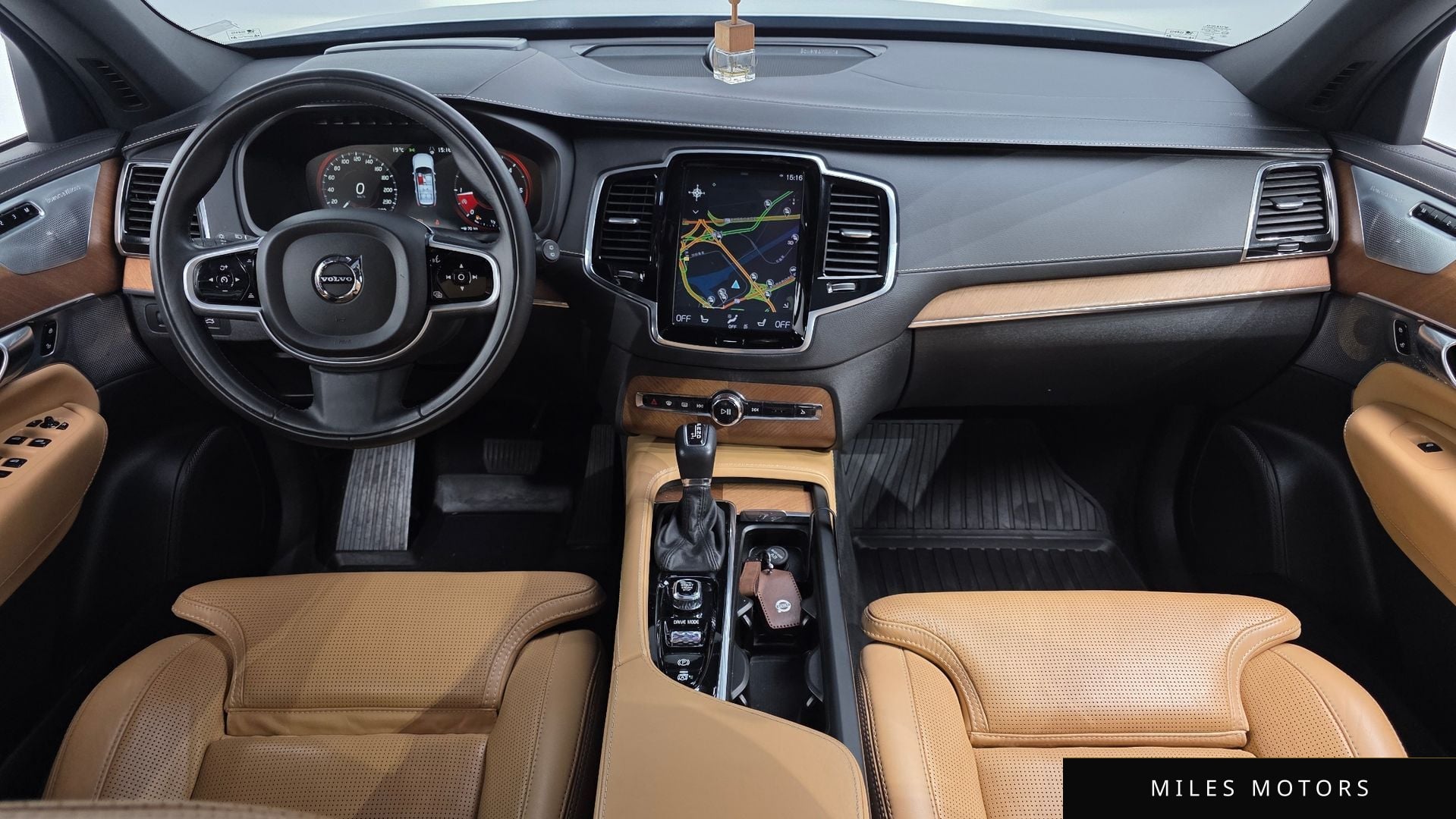 Volvo XC90 2019 — миниатюра 10