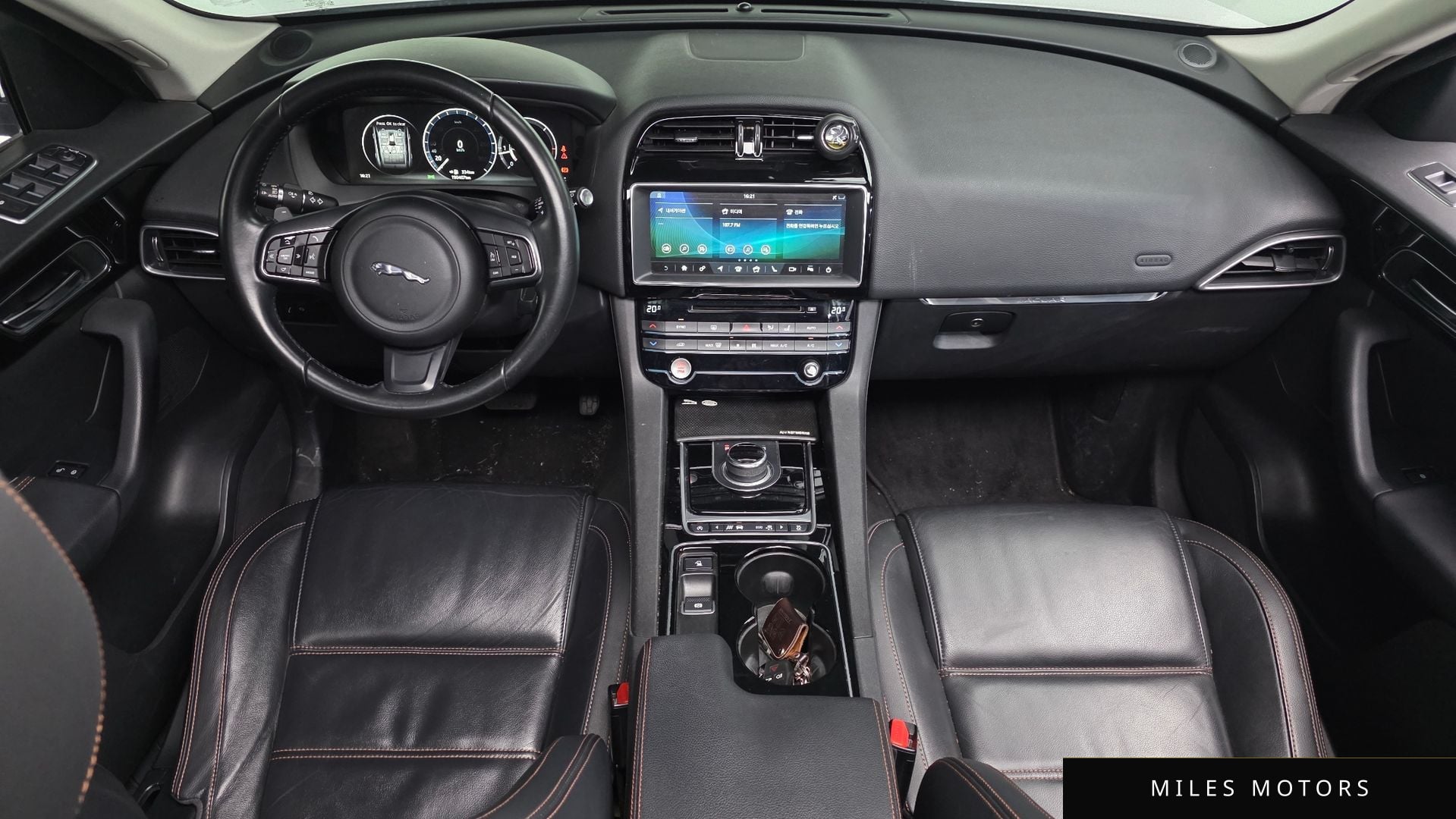 Jaguar F-PACE 2017 — миниатюра 7