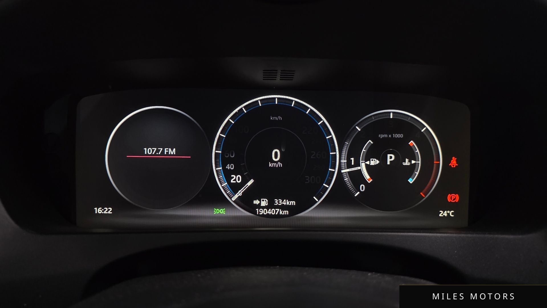 Jaguar F-PACE 2017 — миниатюра 8