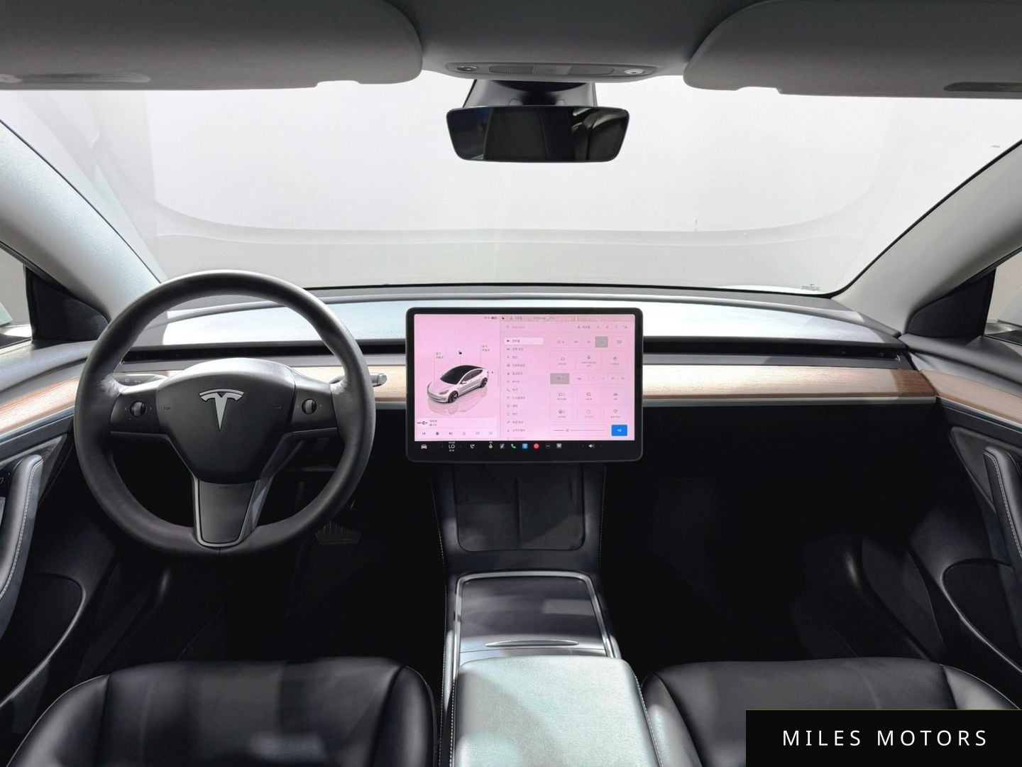 Tesla 모델 3 2022 — миниатюра 4