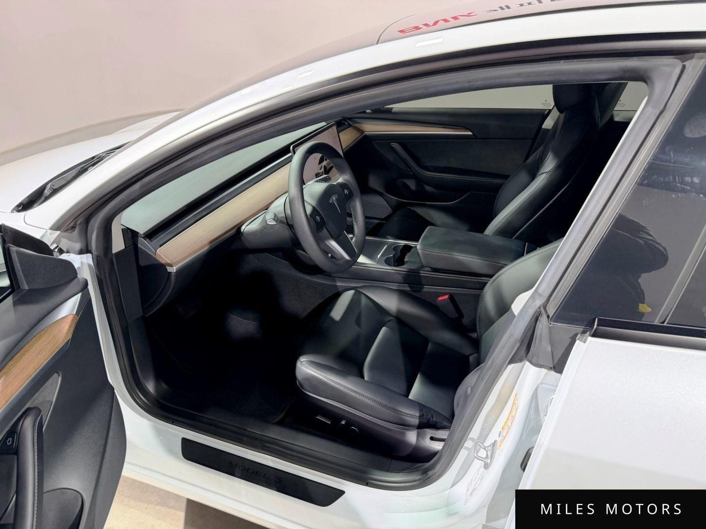 Tesla 모델 3 2022 — миниатюра 5