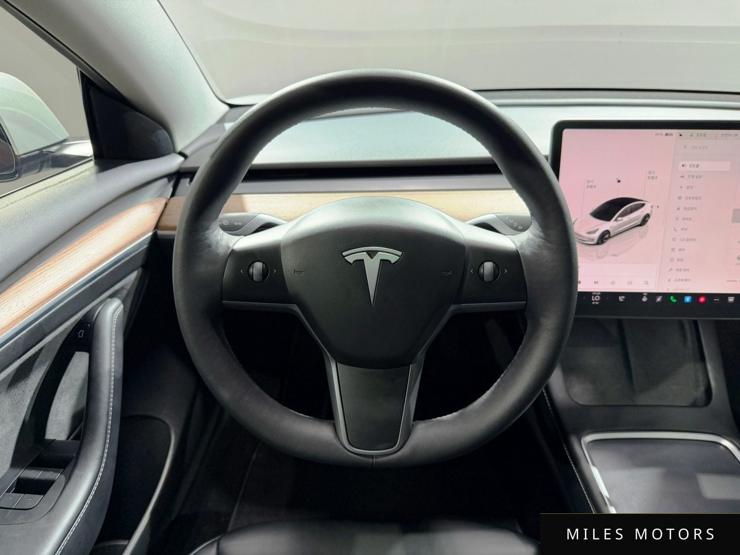 Tesla 모델 3 2022 — миниатюра 12
