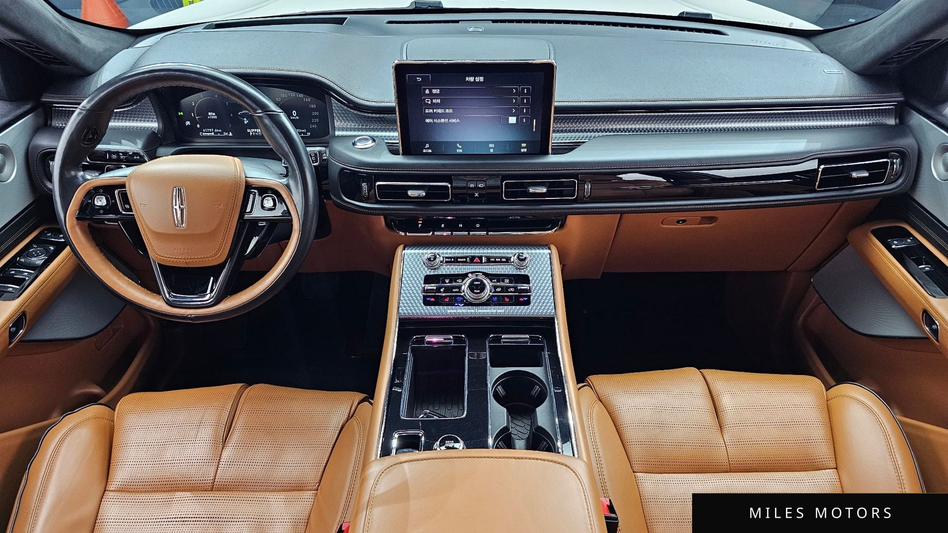 Lincoln Aviator 2023 — миниатюра 7