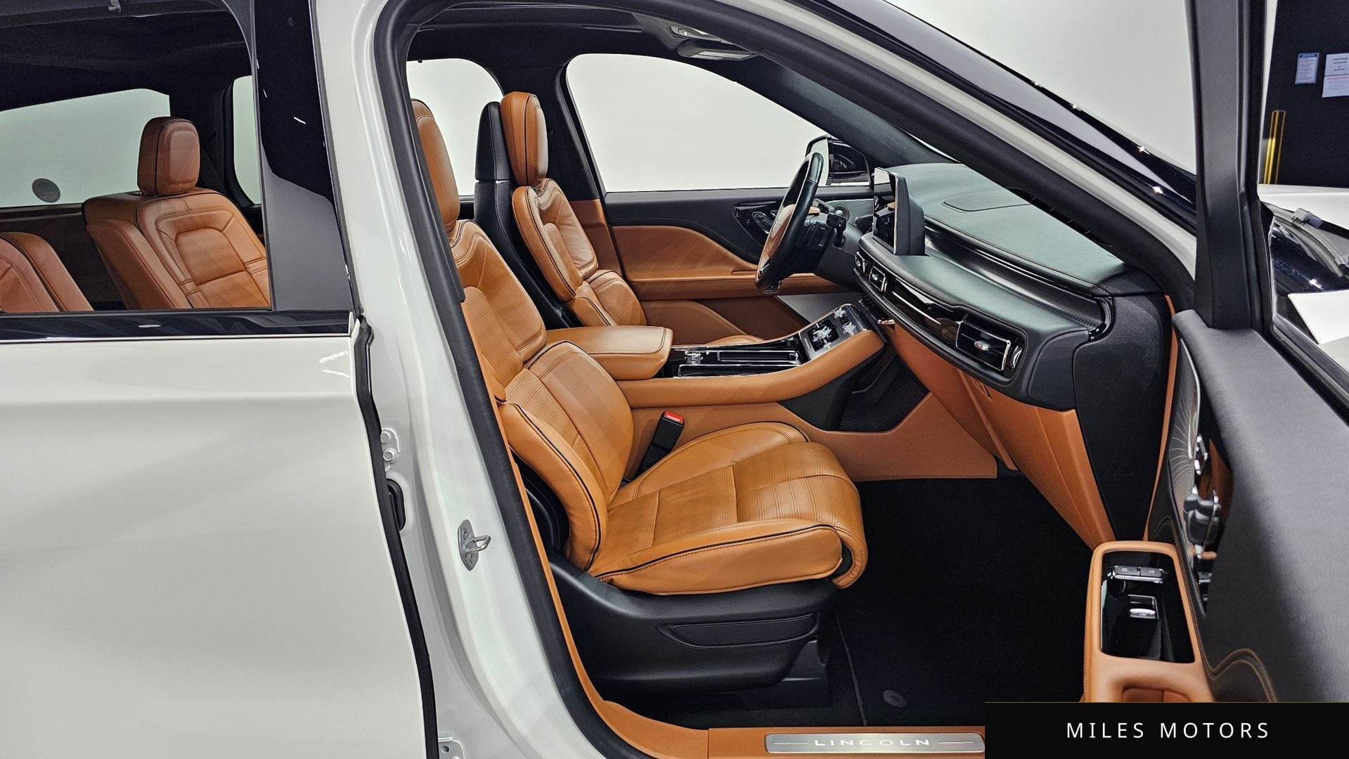 Lincoln Aviator 2023 — миниатюра 12