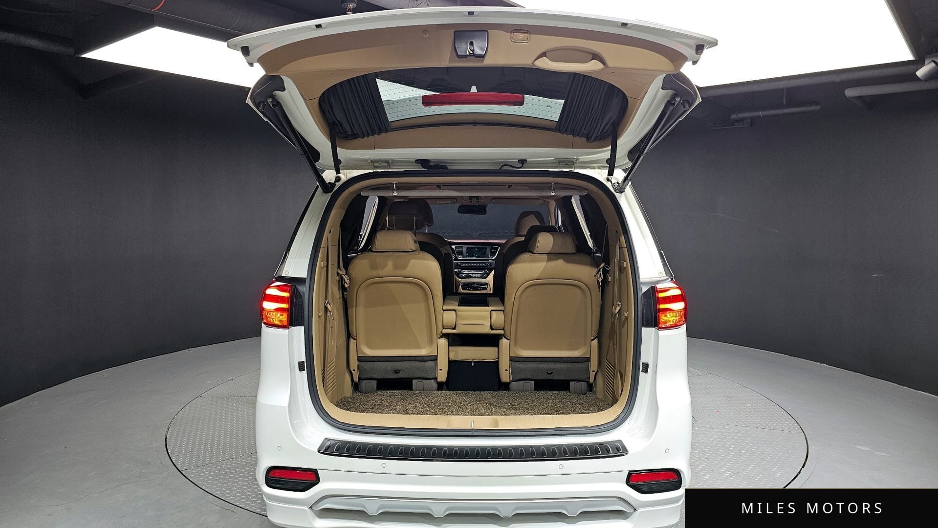 Kia Canival 2020 — миниатюра 26