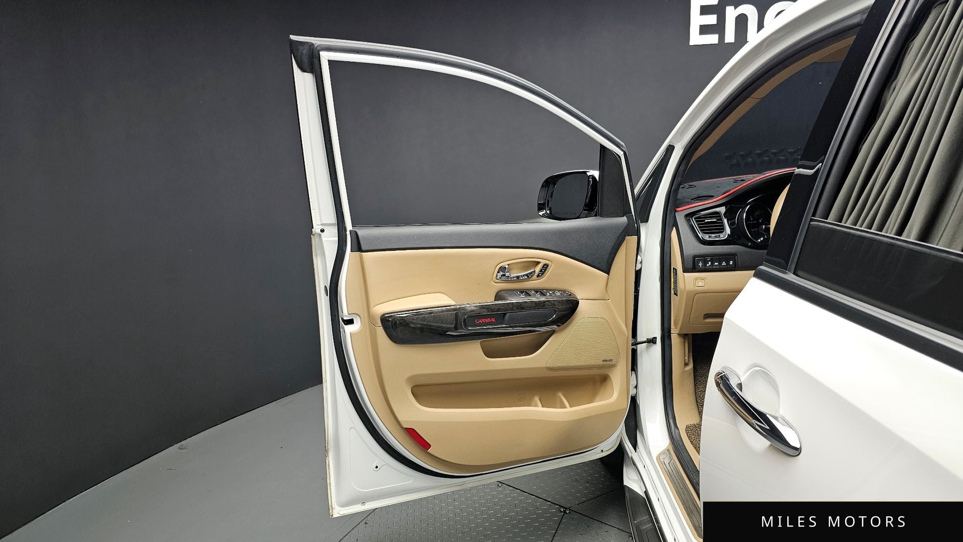 Kia Canival 2020 — миниатюра 14