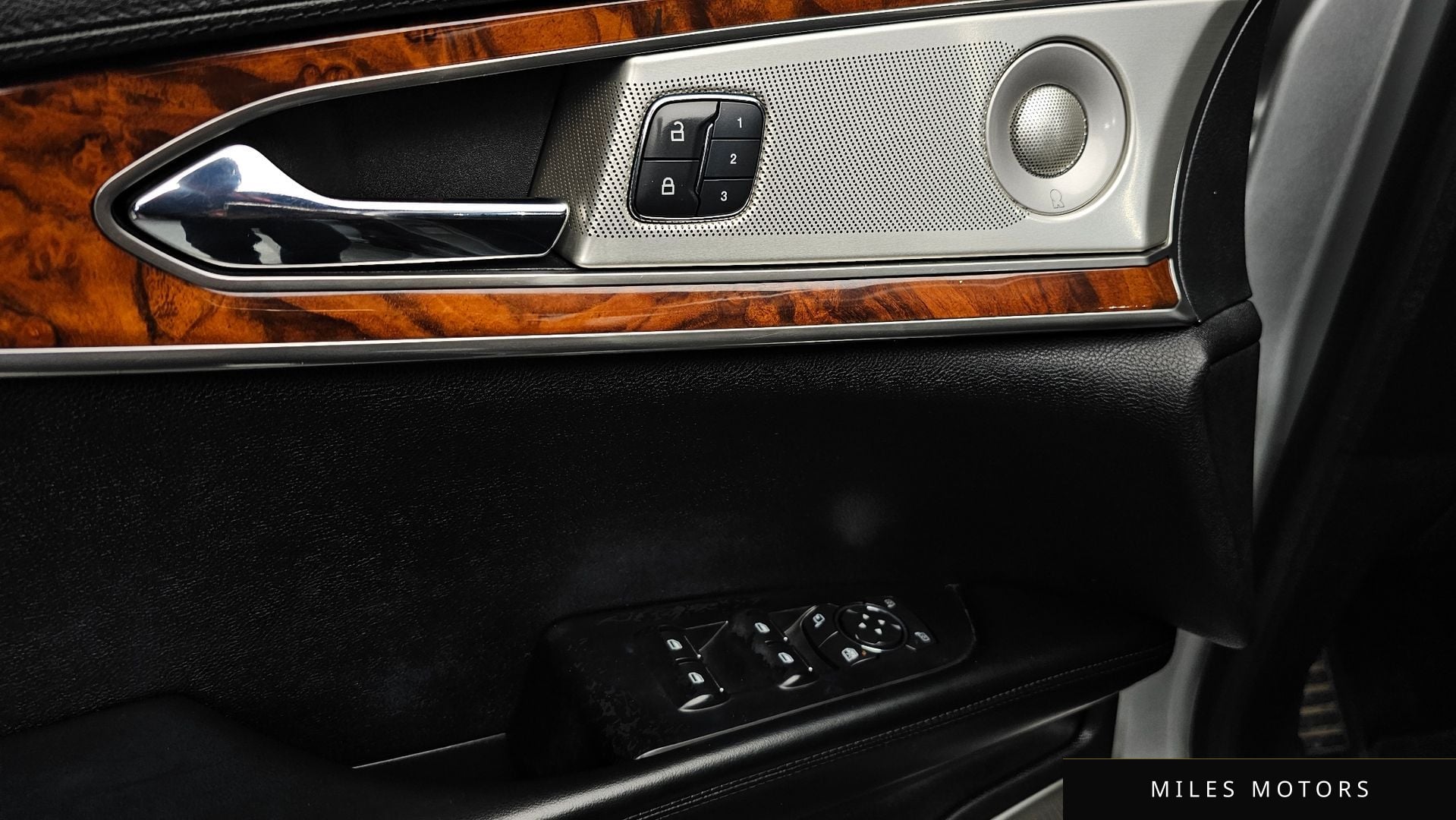 Lincoln MKX 2016 — миниатюра 22