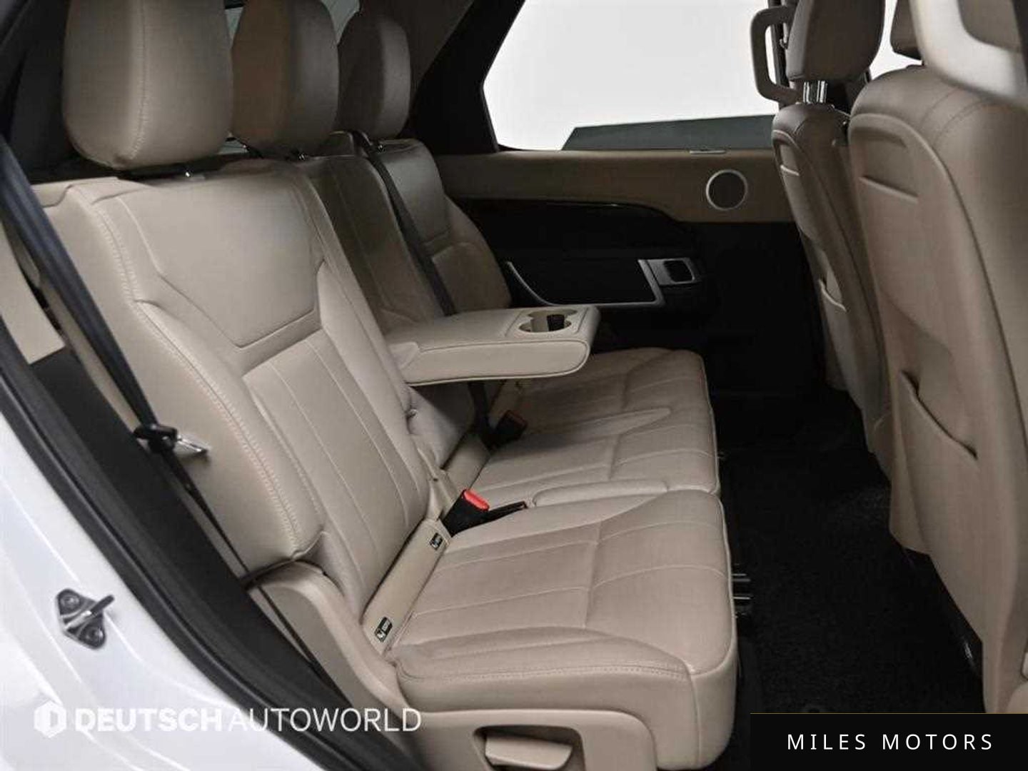 Land Rover Discovery 2018 — миниатюра 12