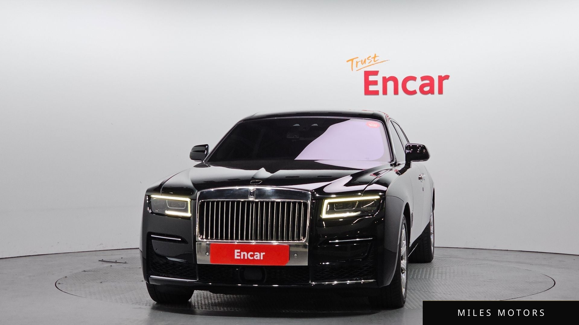 Rolls-Royce 고스트 2023 — миниатюра 3
