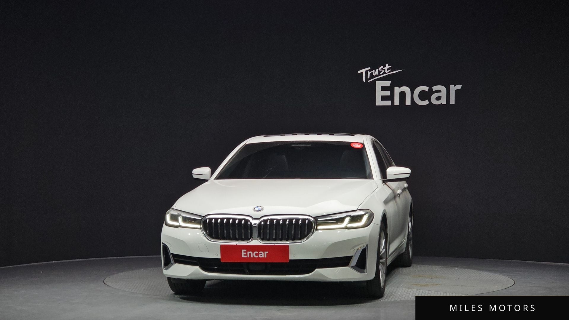 BMW 5 Series (G30) 2021 — миниатюра 3