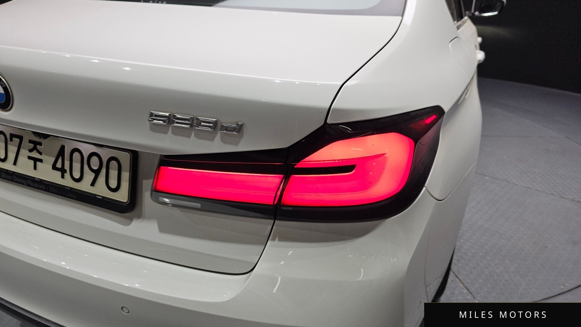 BMW 5 Series (G30) 2021 — миниатюра 9