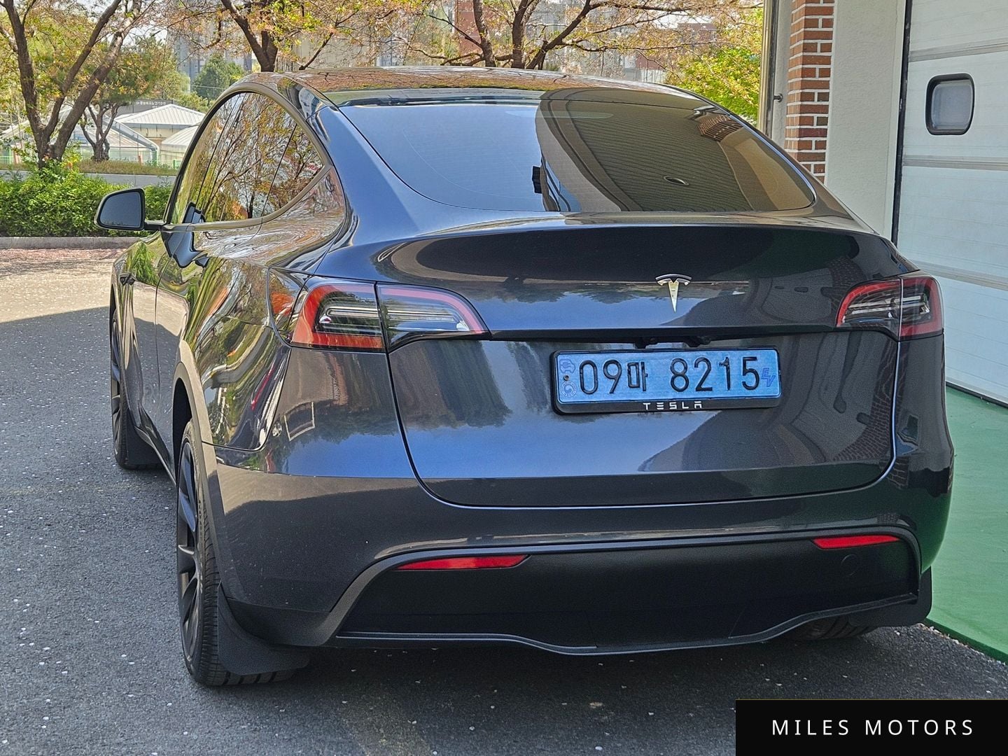 Tesla Model Y 2025 — миниатюра 4