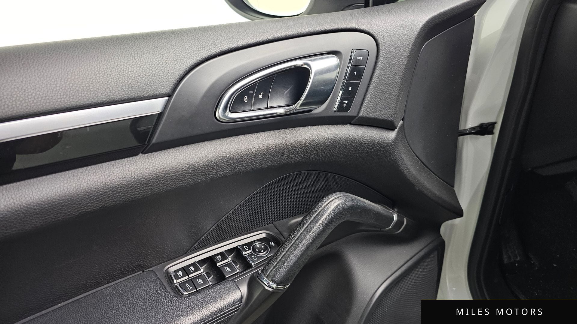 Porsche Cayenne 2013 — миниатюра 12