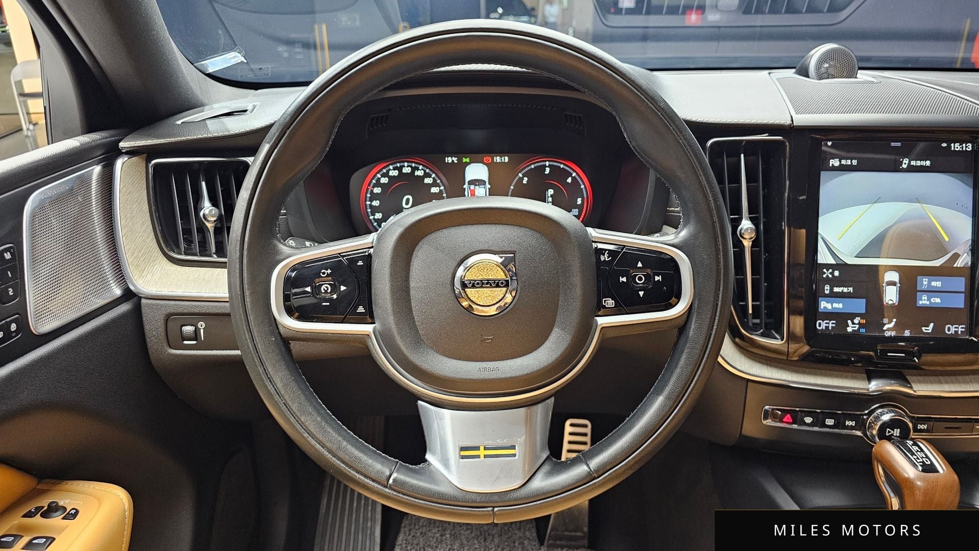 Volvo XC60 2019 — миниатюра 13