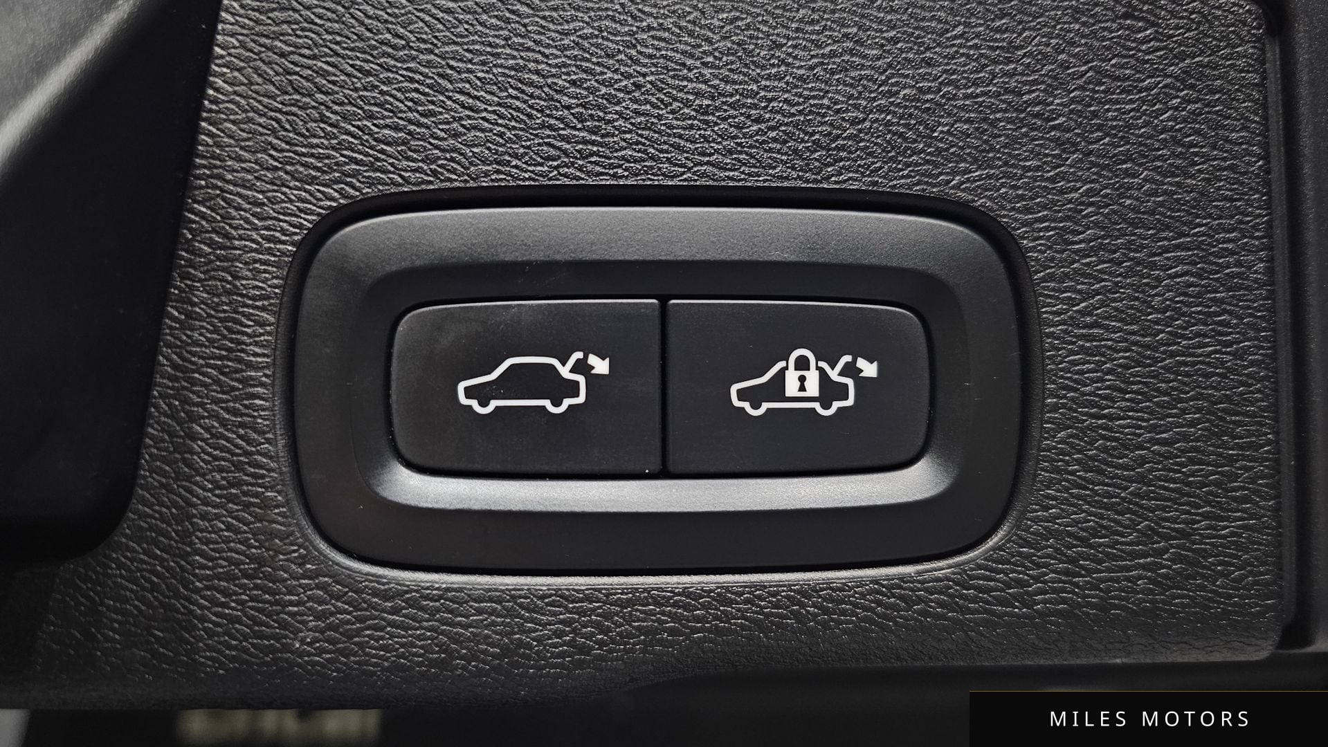 Volvo XC60 2019 — миниатюра 20