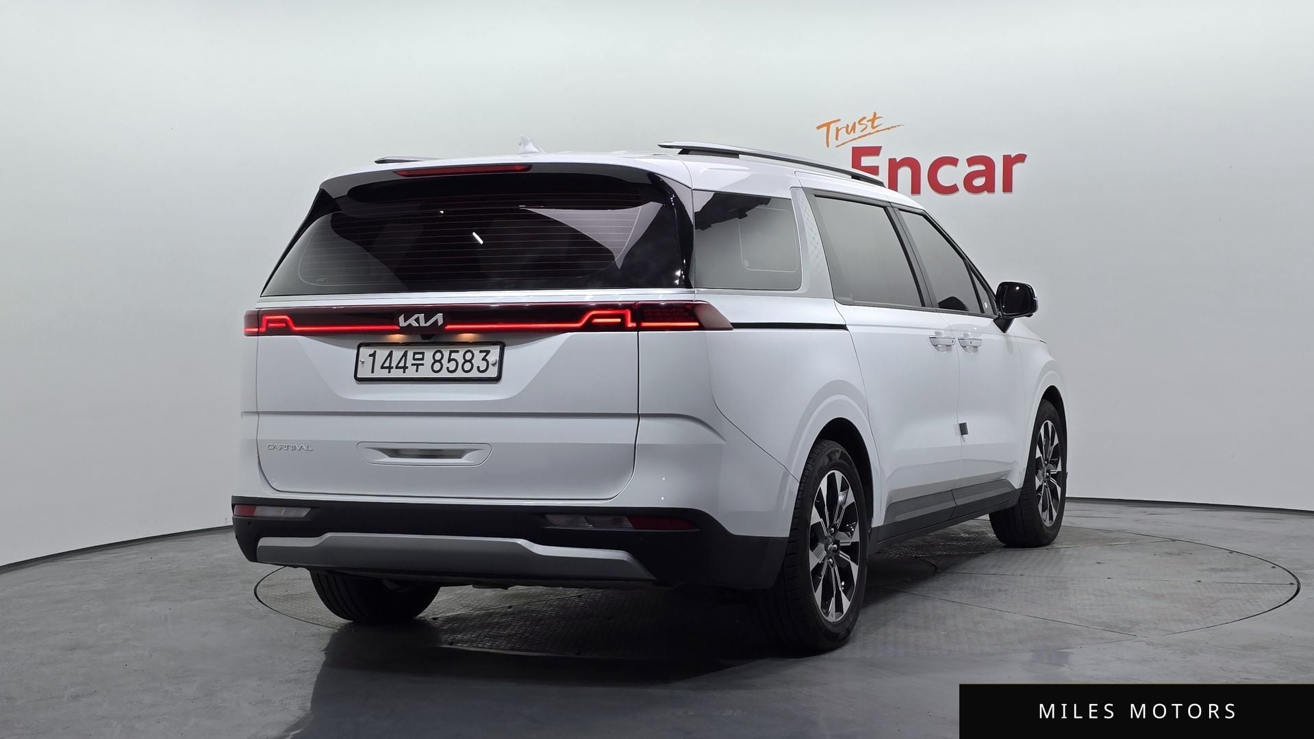 Kia Carnival 2023 — миниатюра 2