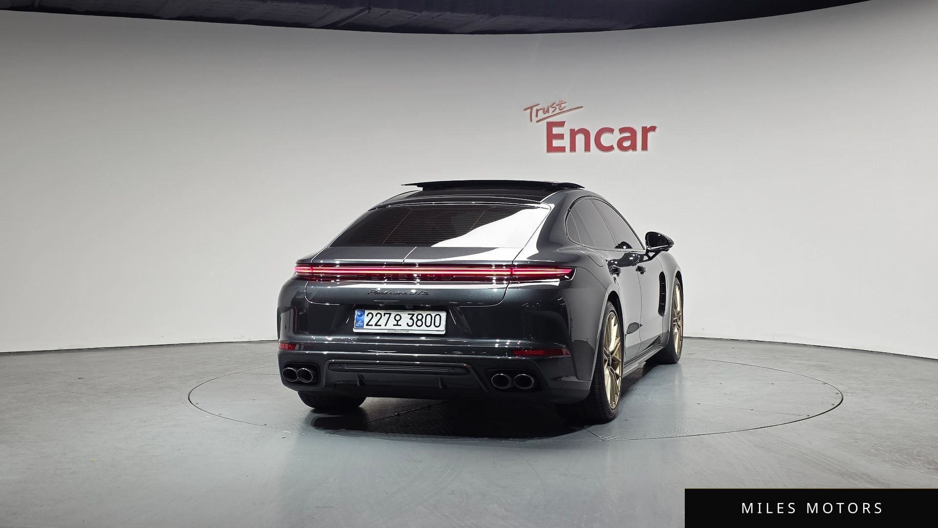 Porsche Panamera 2025 — миниатюра 3