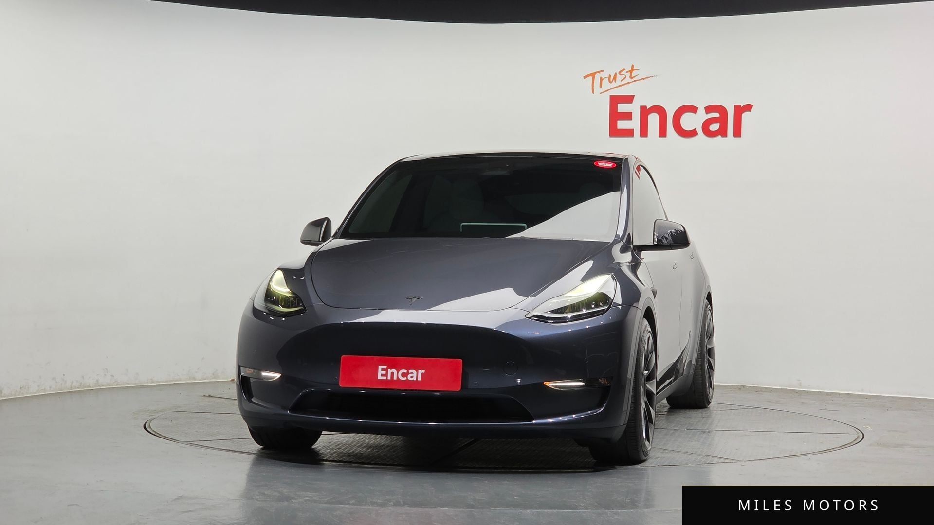 Tesla 모델 Y 2022 — миниатюра 3