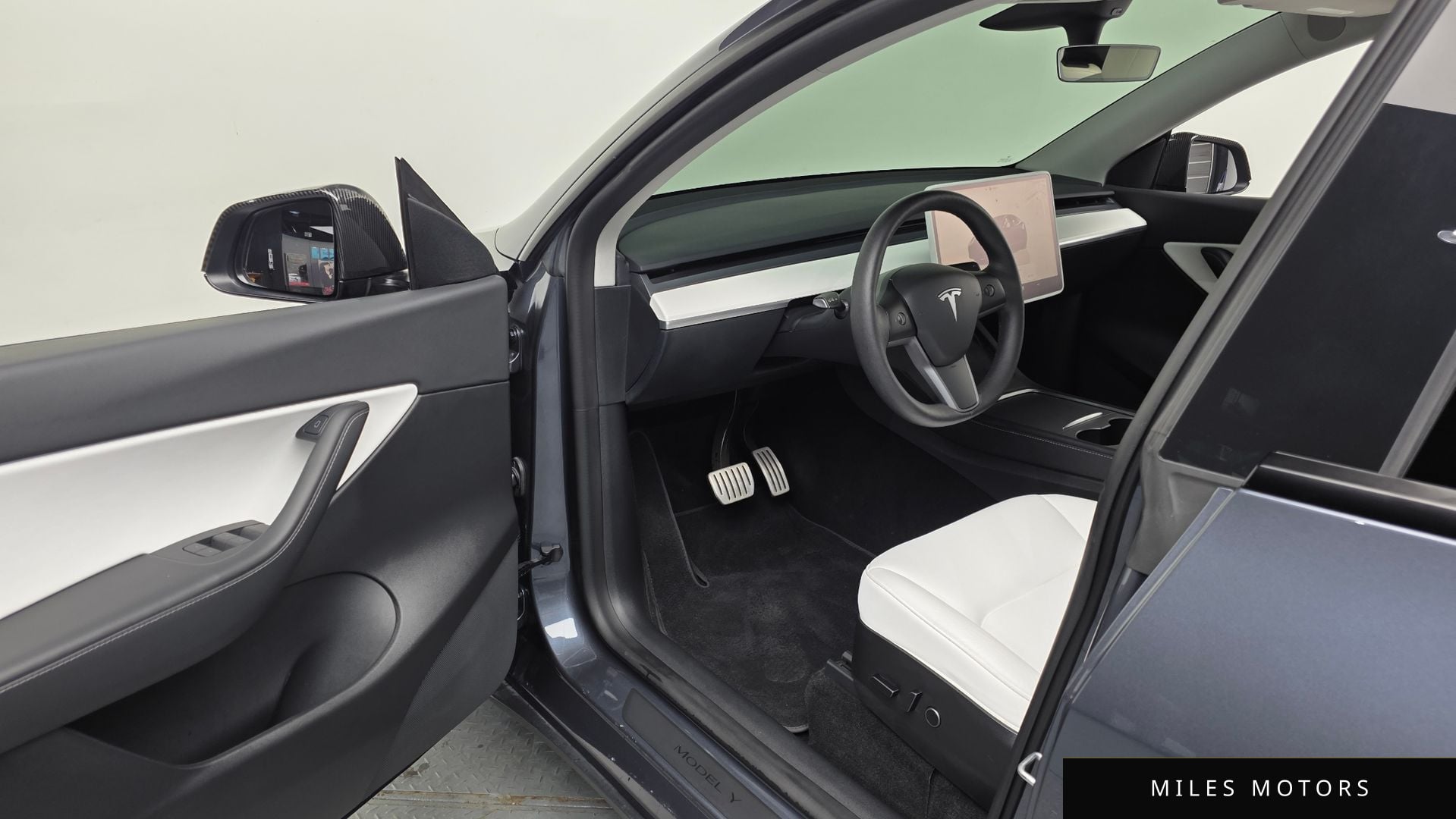 Tesla 모델 Y 2022 — миниатюра 13