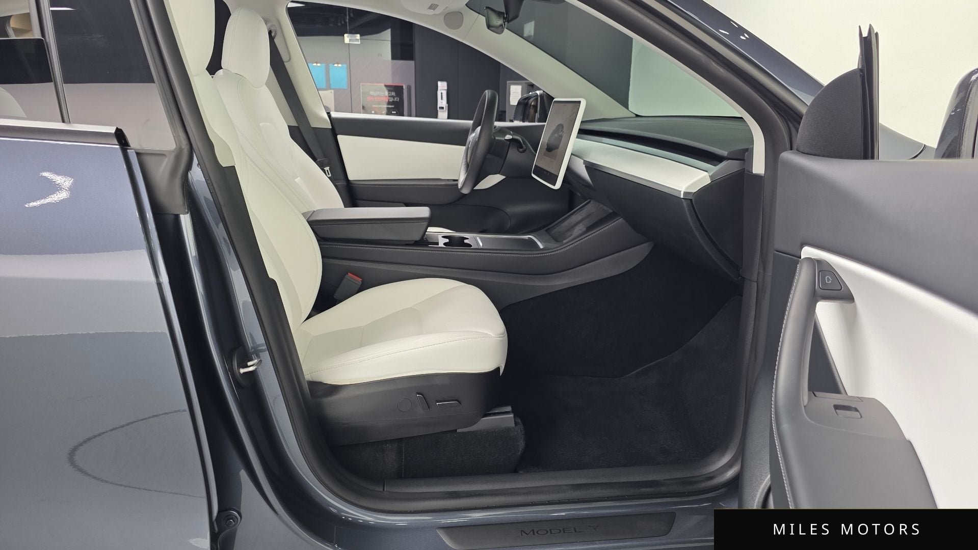 Tesla 모델 Y 2022 — миниатюра 17