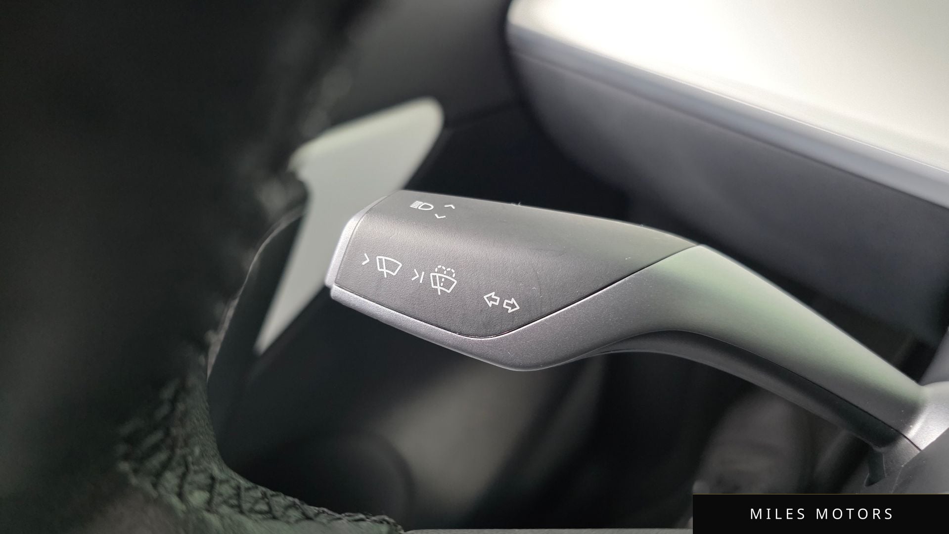Tesla 모델 Y 2022 — миниатюра 33
