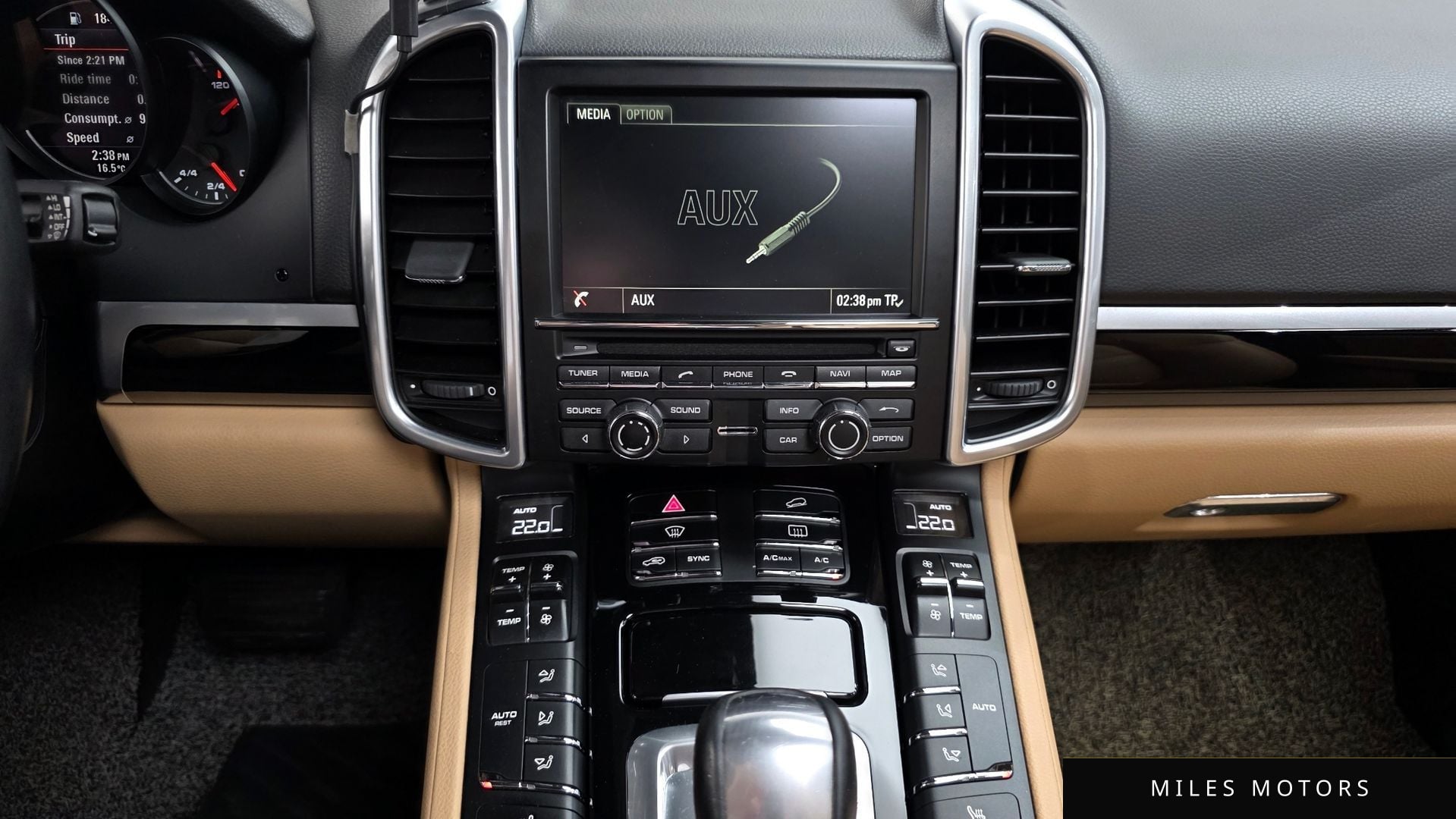 Porsche Cayenne 2016 — миниатюра 14